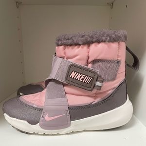 NWOT grey and pink boots